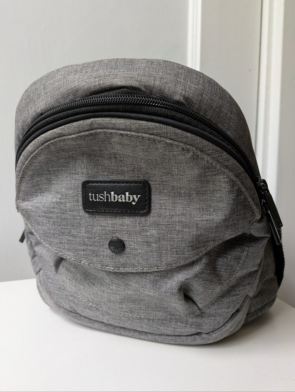 Tushbaby Hip Carrier, Gray